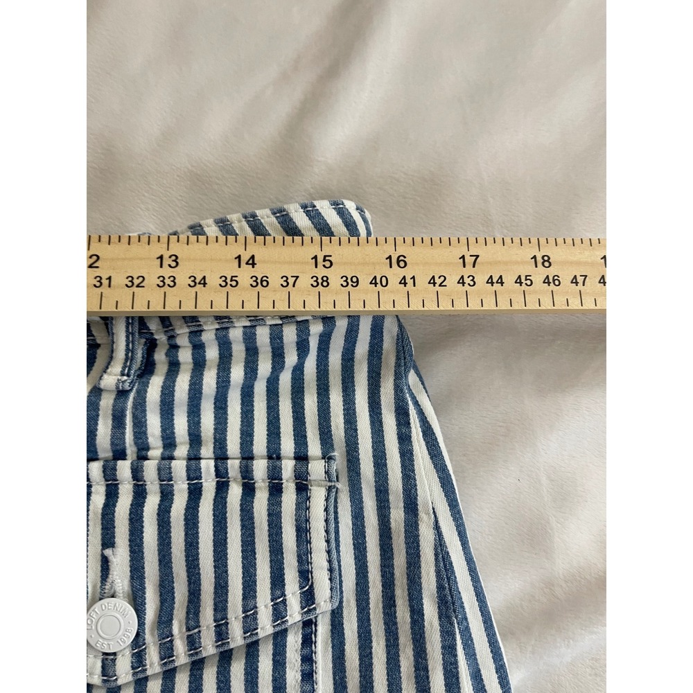 LOFT Denim Mini Skirt Womens 8 Blue White Striped Button Front Utility Pocket - Picture 6 of 9